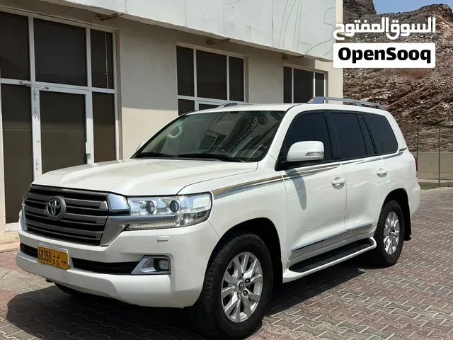 FOR SALE — 2019 Toyota Land Cruiser GXR V8 Diesel OMAN AGENCY DIESEL ديزل