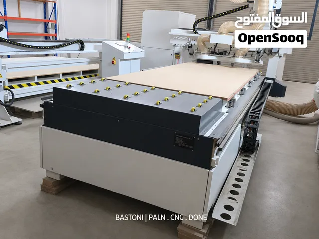 ماكينة CNC Router ATC مخصصة لمصانع الأثاث والأعمال الخشبية، مستخدمة 200 ساعةبحالة تشغيل جيدة.