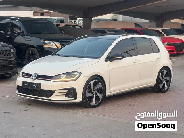غولف GTI. موديل 2018  خليجي فل اوبشن بحالة ممتازة جاهزة للتسجيل