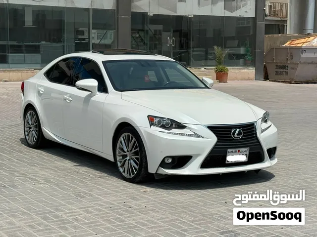 Lexus IS-300 / 2016 (White)