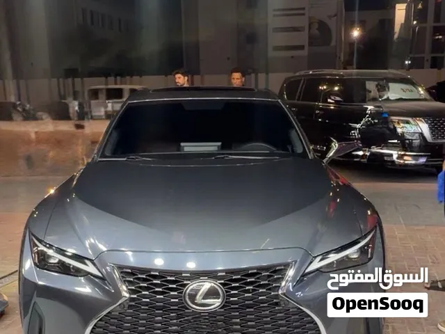 لكزس للبيع موديل 2023 من وكالة الفطيم 4 سلندر