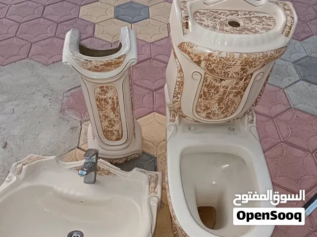 مغسله مع مرحاض