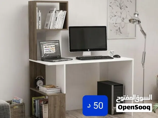 طاولات للعمل والدراسة تناسب الجميع مع إمكانية اختيار اللون والقياس حسب الطلب
