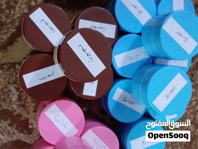 مزيل عرق بروائح متنوعة بسعر 4 دينار