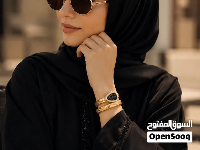 ساعة نسائية معى نضارة شمسية بلون بني