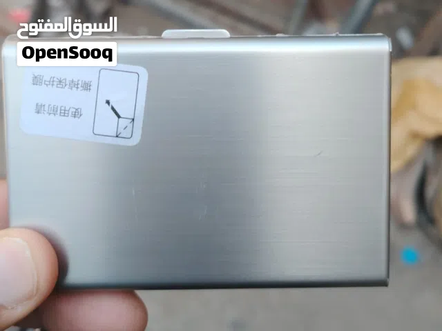 محفظة تيتانيوم