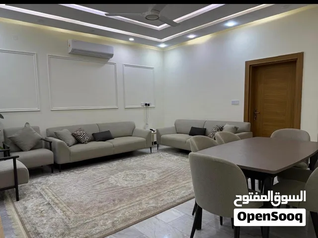 منزل مؤثث طابق ونصف في مجمع الإمال للايجار
