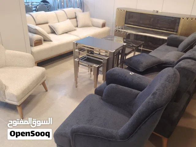 تبدا الاسعار من 700 $