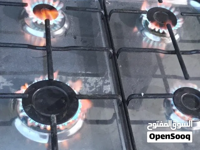 طباخ اربع عيون نضيف السعره وبيه مجال125