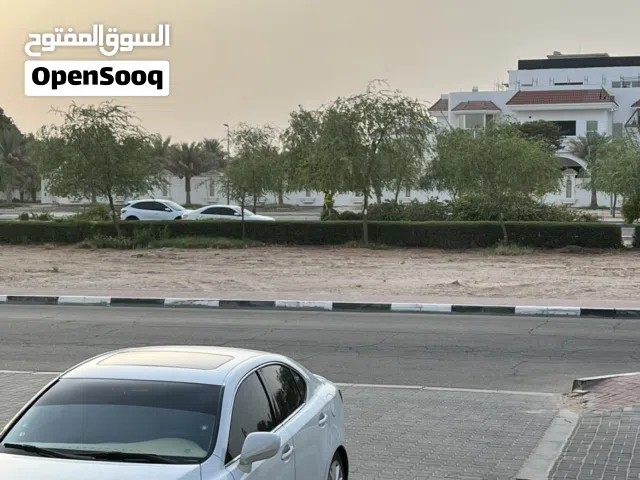 لكزس is 300