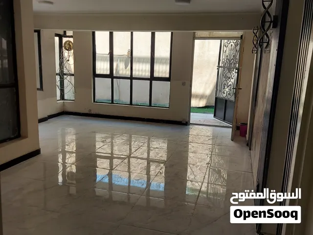 دار طابق ارضي مناسب فقط عائلة صغيرة للايجار