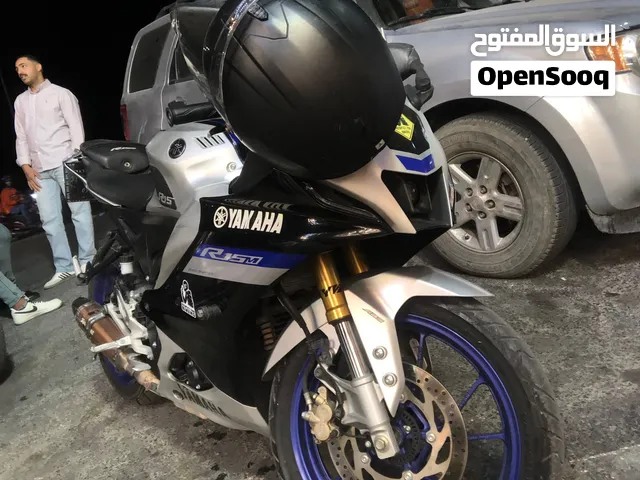 Yamaha r15 m