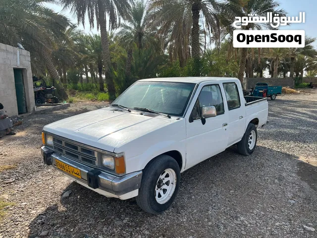 داتسون نيسان بيك اب موديل 1987 للبيع بحالة جيدة