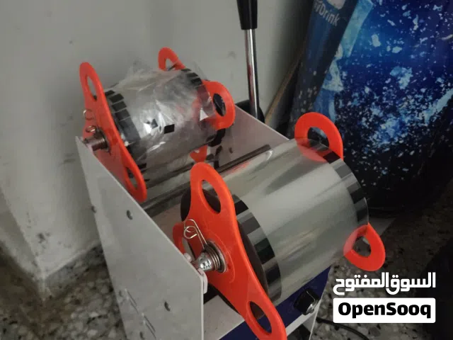 ماكينة شعر بنات مع ماكينة تغليف كاسات بلاستيك
