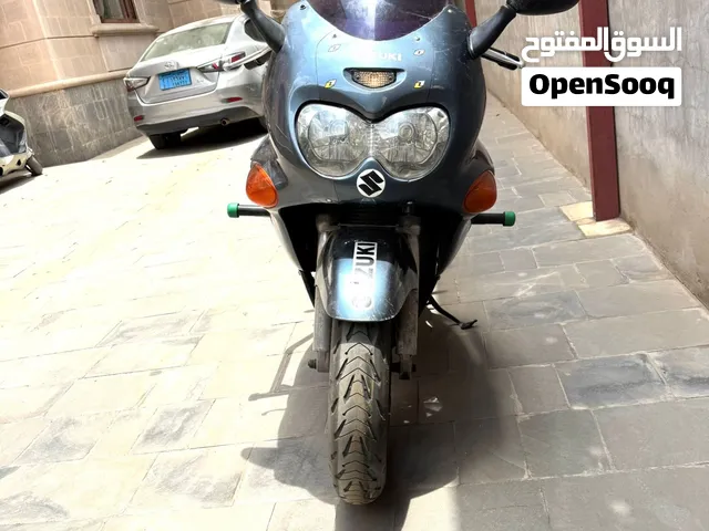 سوزوكي كاتانا 750 cc