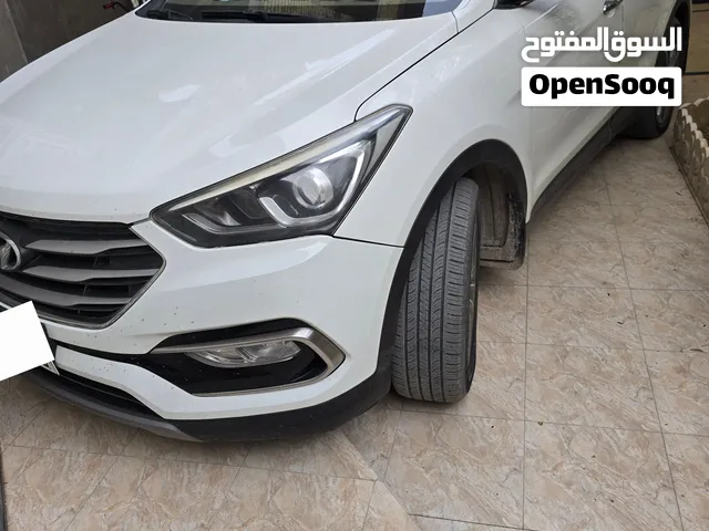 Used Hyundai Santa Fe in Basra