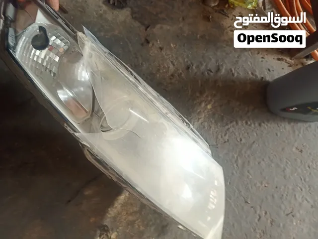 متوفر2 فنارات ليزيرات كيا لوتز 2009/2010 استعمال سنه