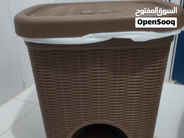 سلة مهملات للبيع بحالة الوكالة
