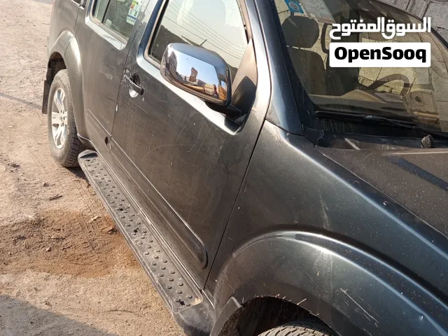 Used Nissan Pathfinder in Basra