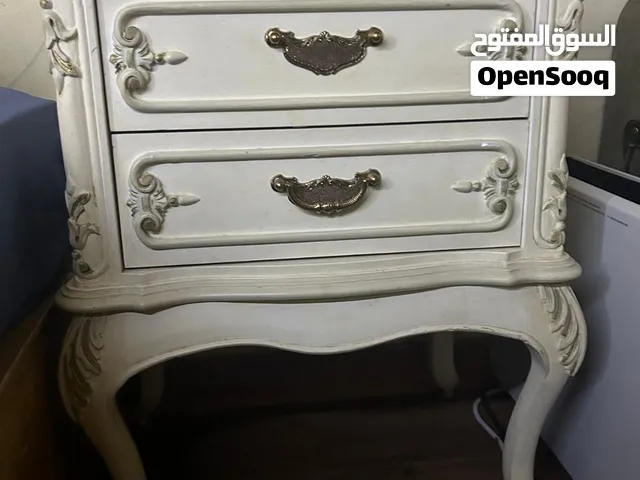 كومود زان كلاسيك
