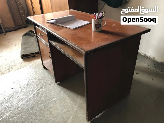 ميز دراسة بسعر مناسب