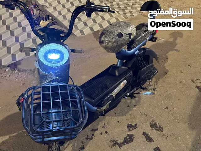 دراجه شحن للبيع مستعمل قليل دراجه نظيفه اربع بطاريات سعرها 325000 وبيها مجال