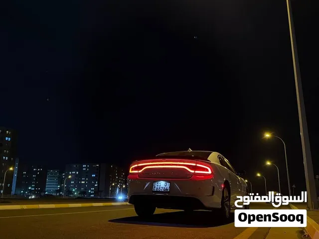 2023 جارجر رقم بغداد ابيض ماشي 77 الف كيلو مكينة 3600 6 سلندر حادث خفيف جدا بدون ايرباك بيع او مراوس