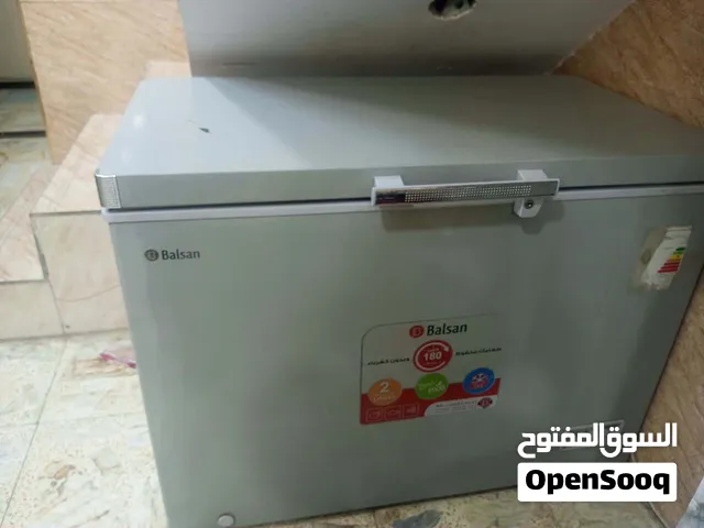 مجمده وسط نضيفه استعمال قليل