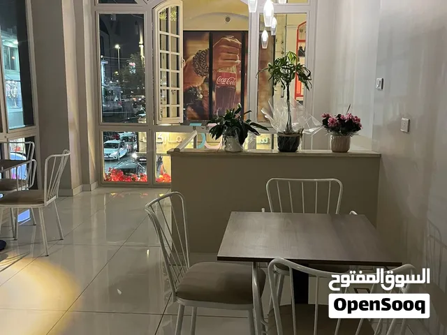 كوفي هاوس للبيع في مجمع الداوود شارع مكة طابقين مع قعدات خارجية شغال مع قاعدة زبائن ثابته