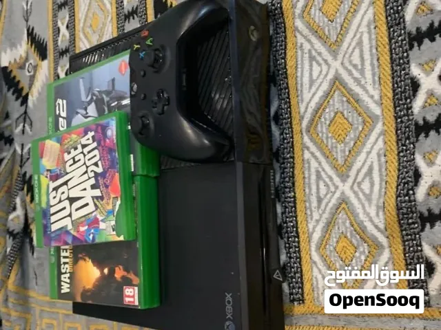 للبيع ا Xbox وأن شرط شغل فيها العاب وفيها أشرطة السعر 30دينار