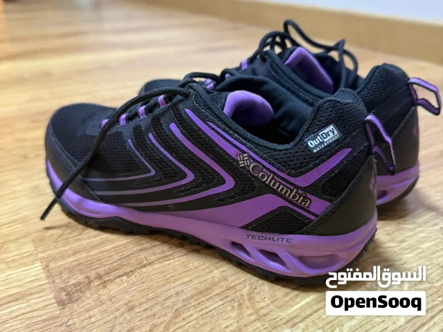 حذاء كولومبيا