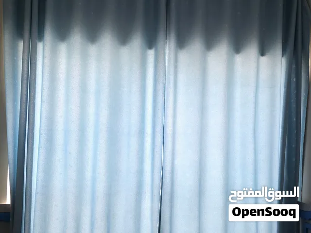 Two curtains in very good condition with rod ستارتين بحالة ممتازة مع عمود تعليق