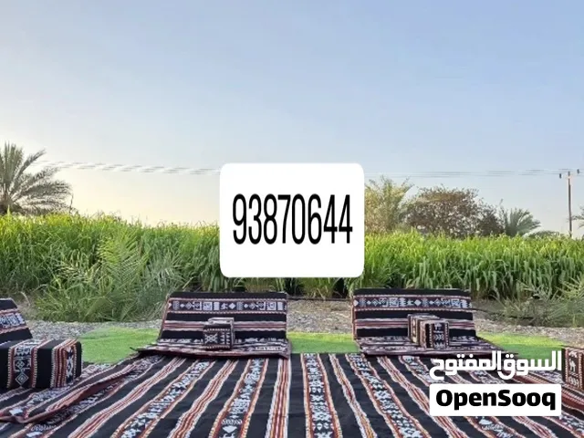خزائن ودواليب وسرير وكمودينه