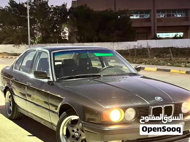Bmw خفاش 525