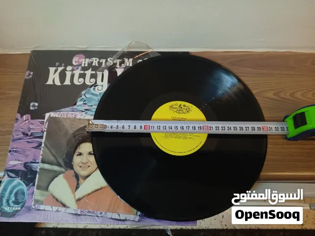 اسطوانات جرامافون جديده أصليه أجنبية.. الفينيل الموسيقية (Vinyl LP)