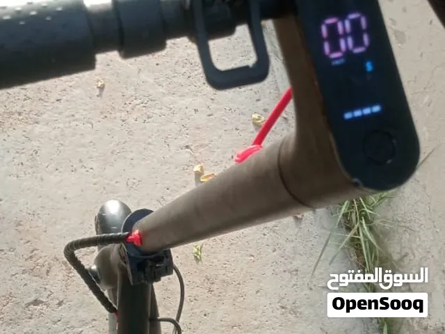 سكوتر حديث للبيع مستعمل نضيف سرعته 34 كيلو متر