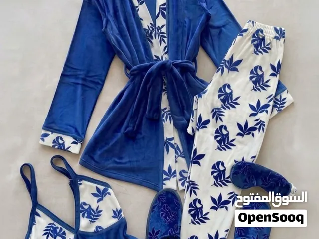 فيولا - Viola       الخامه قطيفه  الكود 76 السعر 695  المقاس وان سايز من 50 ل 85