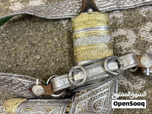 خنجر مذهبه قديمه بقرن صيفاني ونصله طيبه