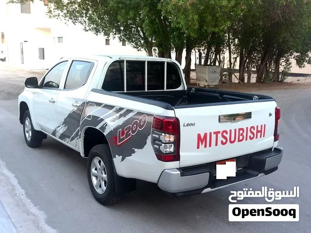 Mitsubishi L200 4X4 4WD Double Cabin Manual Gear Zero Accident Very Neat Clean Personnel Used Pickup