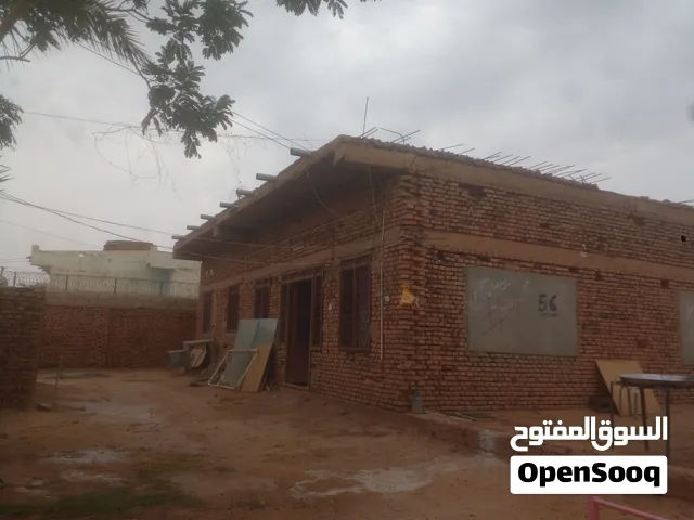 منزل جاهز للبيع مربع5جوار مدرسة عبدالسلام للبنات مبني كامل جاهز لسكن مساحه واسعةفيها جميع الخدمات