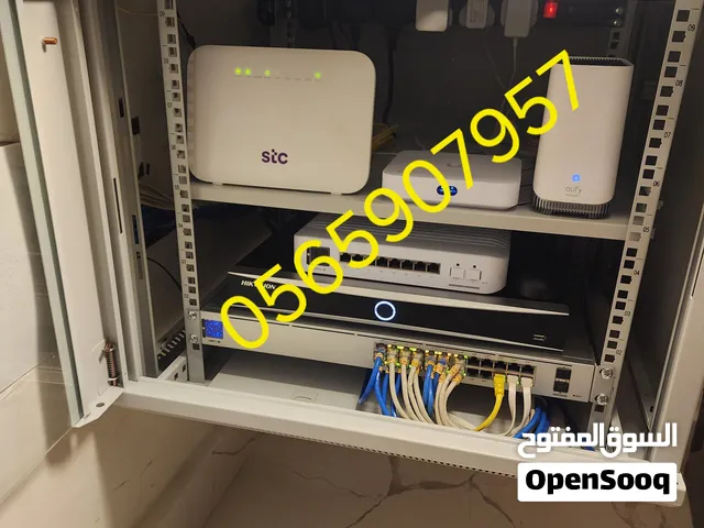 فني شبكات وانترنت تمديد فيبر وتمديد شبكات داخي ف البيت ونفس سرعة الروتر تركيب انتركام وتركيب كامراة