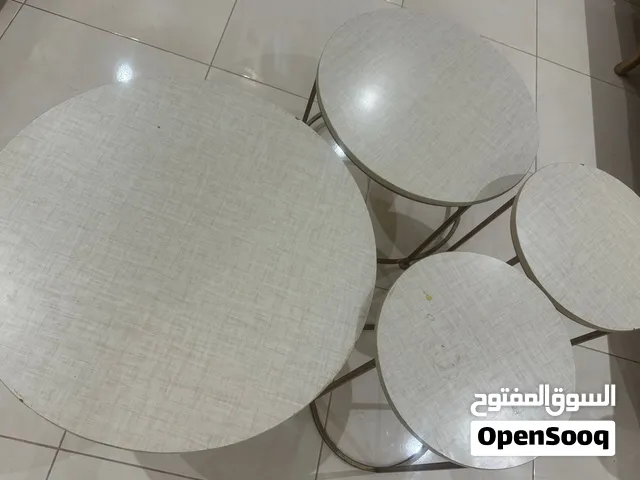 طاولات خدمة