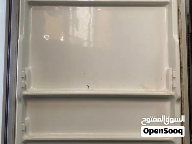 ثلاجة للبيع أمورها