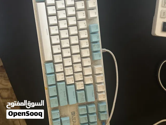 سوني فور للبيع معه جميع ملحقته