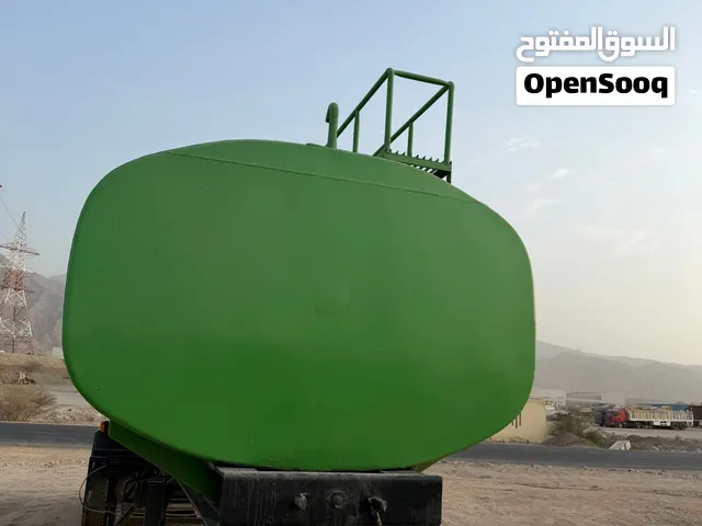 للبيع صهريج مياه اخضر موديل 2016 سعه 10000 جالون