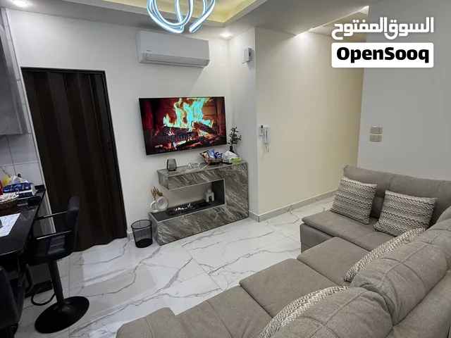 شقة جديدة مفروشة للايجار أسبوعيّ وشهري منطقة الرونق