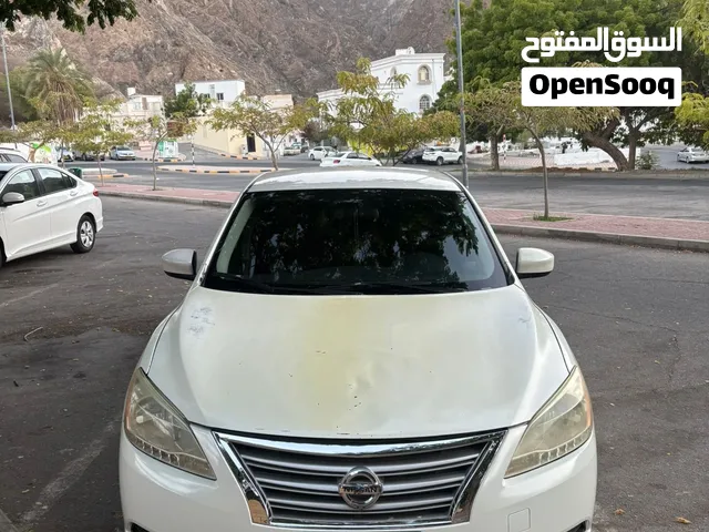 للبيع نيسان سنترا 2013