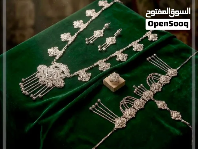طقم مطلي ذهب او مطلي فضه