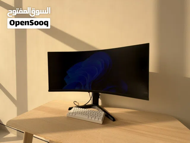 شاشة ألعاب كورووي 34 بوصة منحنية الترا وايد (180Hz / WQHD) - بحالة ممتازة للبيع