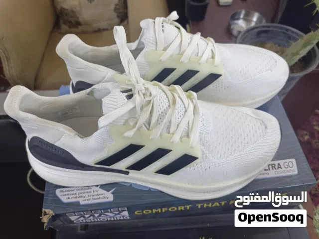 حذاء اديداس ابيض ماستر كوالتي قياس 44